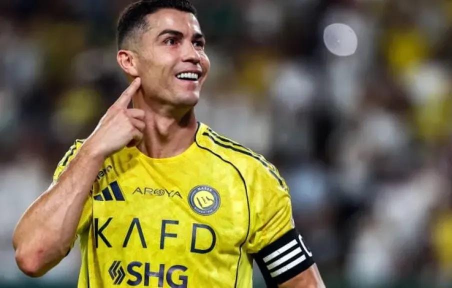 كريستيانو رونالدو يُشيد بدعم الأمير محمد بن سلمان ويعتبره ”السبب” وراء وجوده في السعودية كسفيرٍ عالمي