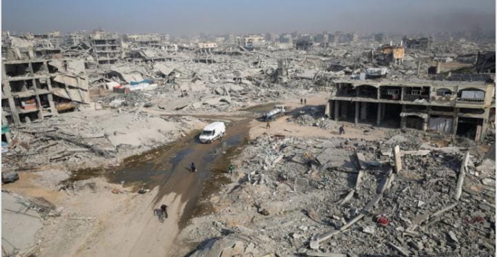 مستشفى في غزة يتسلم جثامين 15 فلسطينيا بموجب وقف إطلاق النار