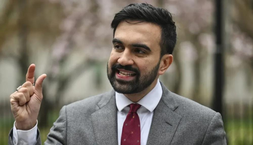 من هو زهران ممداني؟.. قصة أول مسلم يُنتخب عمدة لنيويورك وتحوّل تاريخي في السياسة الأمريكية