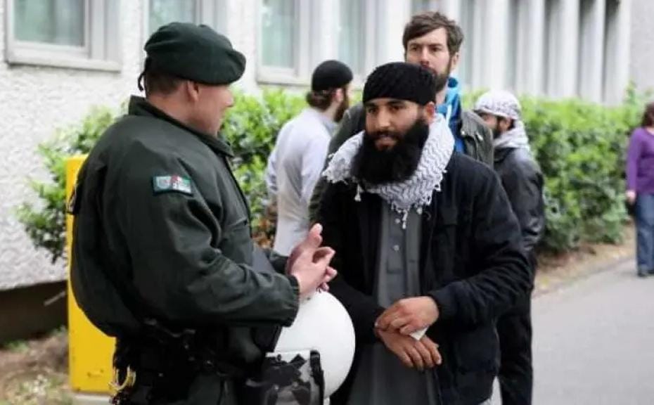 توتر في ألمانيا.. مداهمات وحظر جمعية إسلامية في حملة أمنية موسعة