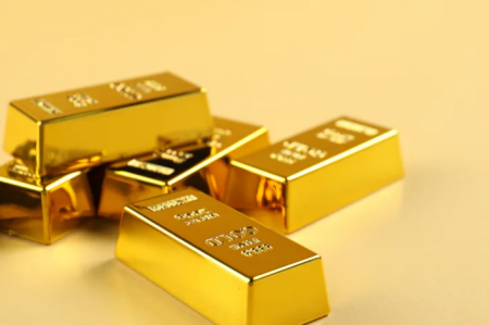 تراجع الذهب مع تقلص آمال خفض الفائدة الأمريكية