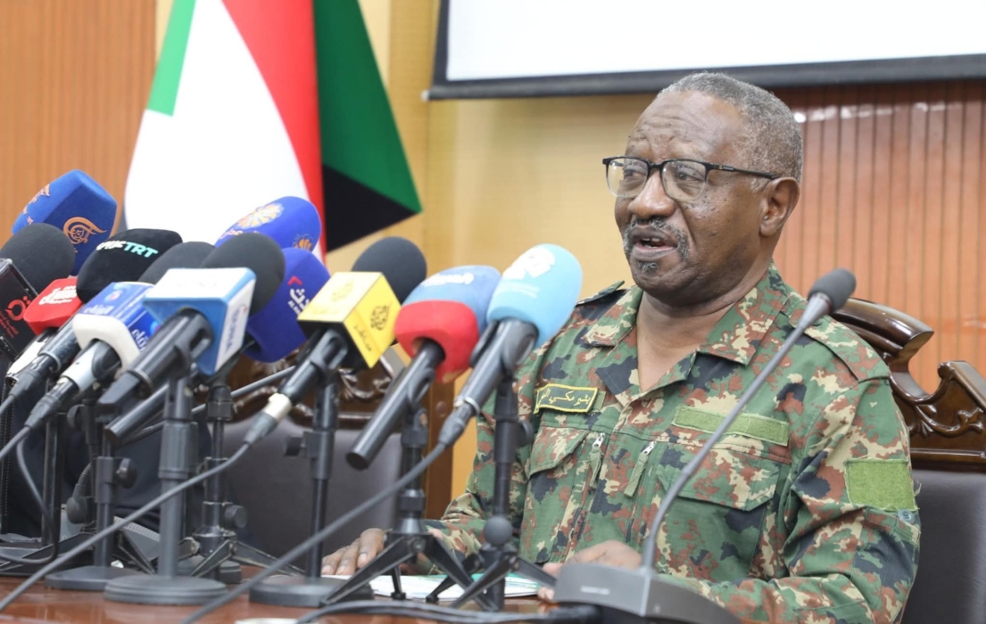 رئيس اللجنة العليا للاستنفار والمقاومة الشعبية يؤكد استمرار فتح المعسكرات ويشيد بتدافع المستنفرين