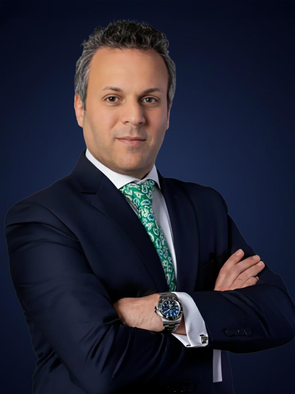 الدكتور محمد الشريدة ينال درجة الدكتوراه في القانون التجاري الدولي من الجامعة البريطانية في دبي