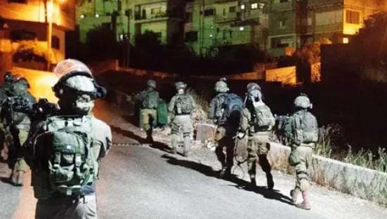 إعلام عبري: مناورات عسكرية للجيش غدا في الضفة والأغوار