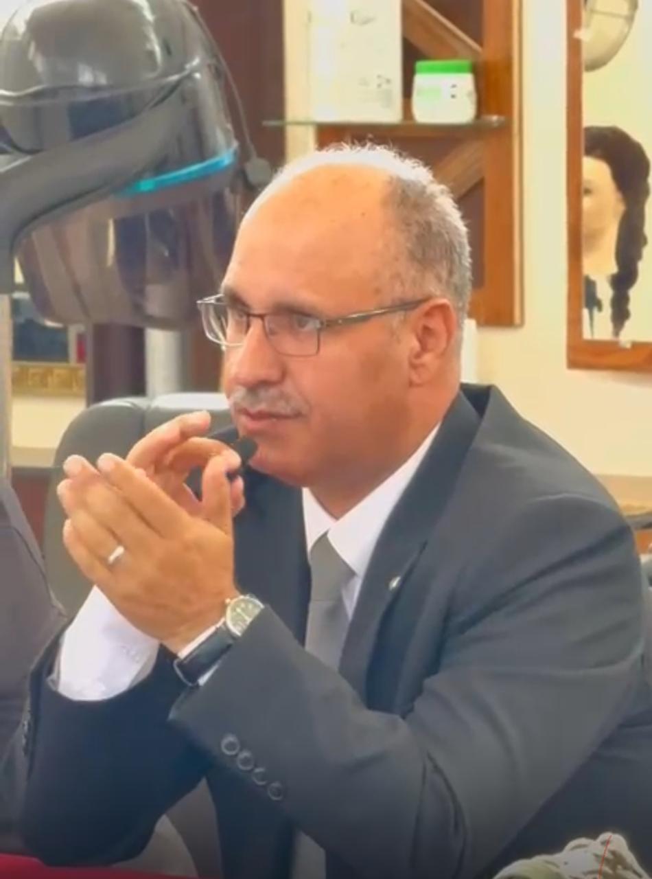 السفاسفة يرعى اللقاء الحواري حول برنامج (BTEC) في مدرسة بنات راشد الثانوية المختلطة.