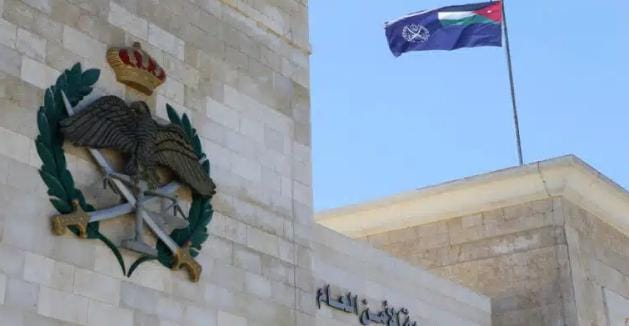 الأجهزة الأمنية تتعامل مع حقيبة مشبوهة في “مجمع سفريات عمان” بإربد