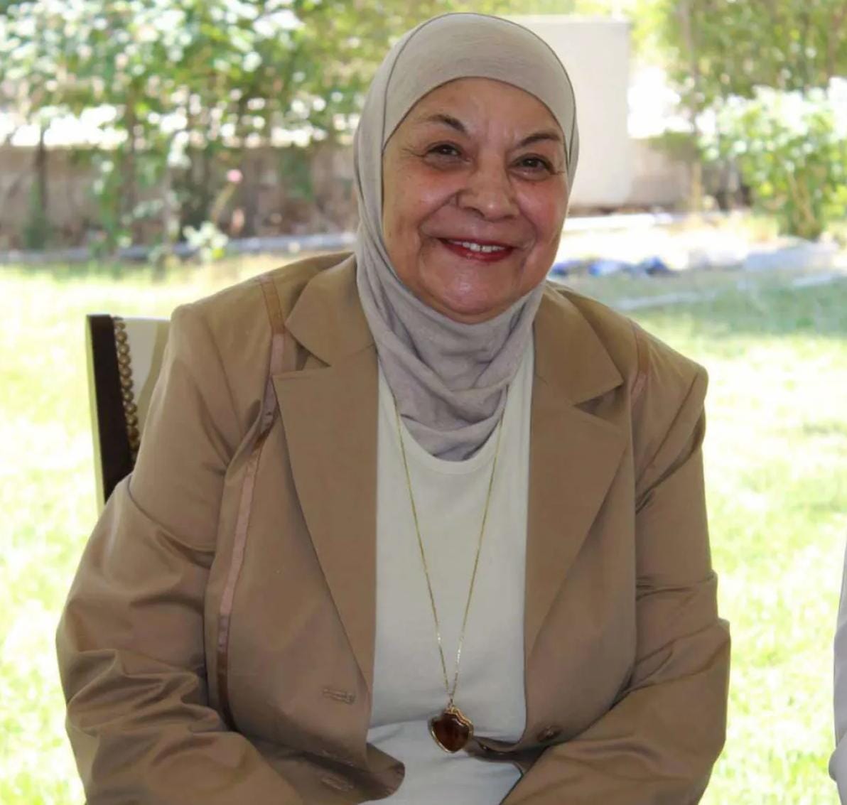 وفاة الإعلامية الأردنية القديرة نبيلة السلاخ… صوت دافئ في ذاكرة الأثير الأردني