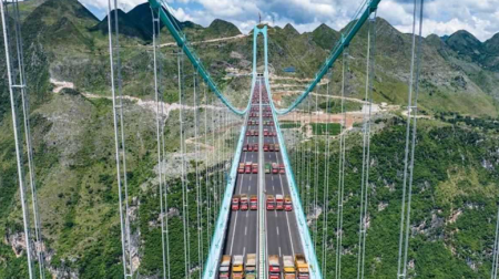 انهيار جزئي لجسر في الصين بعد أشهر من افتتاحه