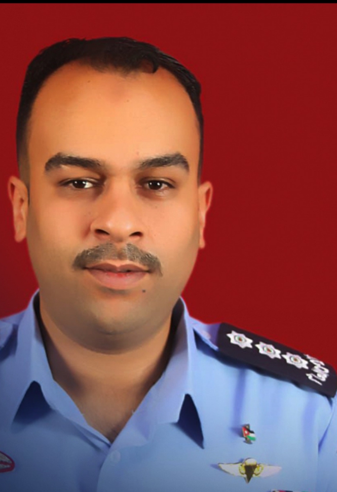 ترفيع أحمد أبو حماد إلى رتبة نقيب