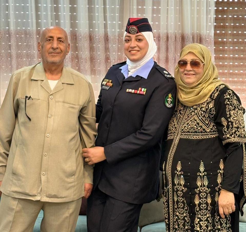 الإرادة الملكية السامية ترفّع ربوع حسان الشمايلة إلى رتبة ملازم في مديرية الأمن العام.