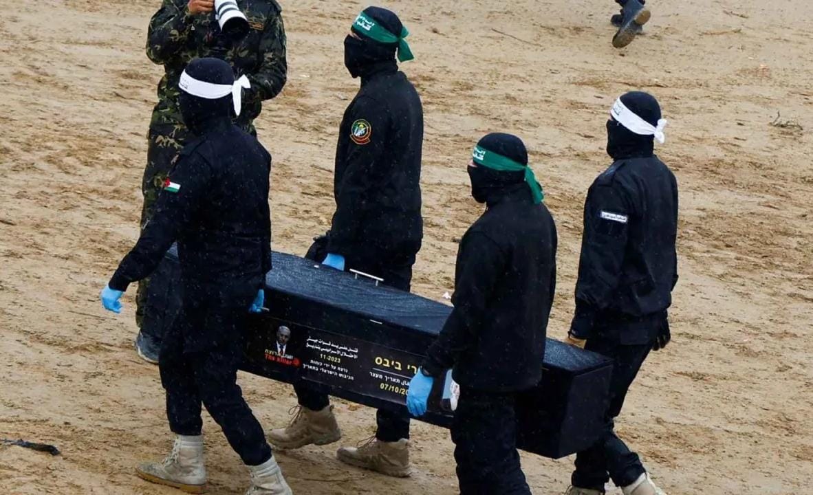 عثر عليها بخانيونس.. تسليم جثة جندي إسرائيلي اليوم