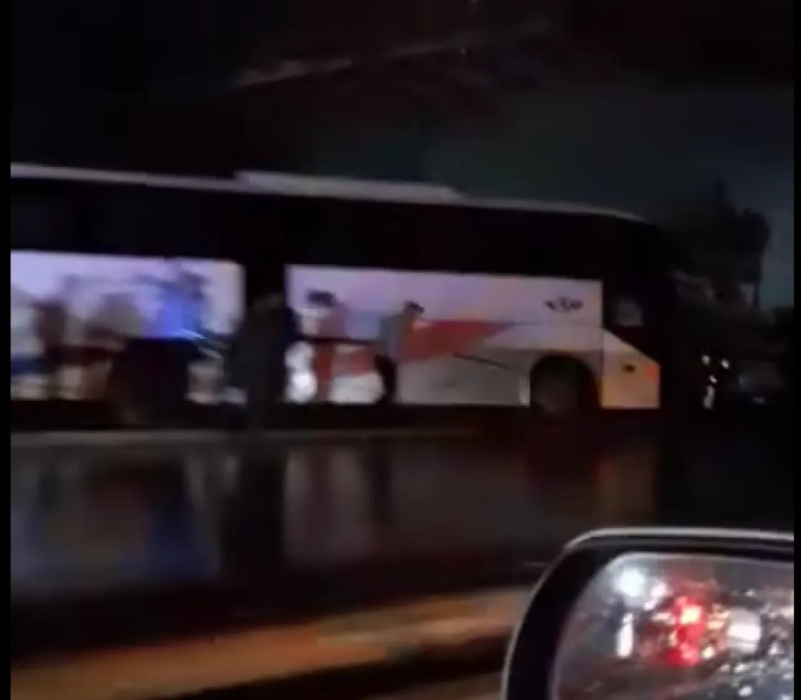 إصابات بحادث تدهور حافلة في الزرقاء