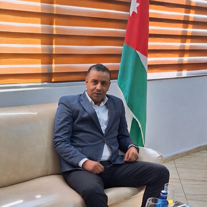 تهنئة للنقيب محمد علي أبو نوير الحويطات بمناسبة الترفيع