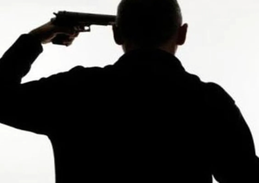 شاب في البلقاء يطلق النار على نفسه