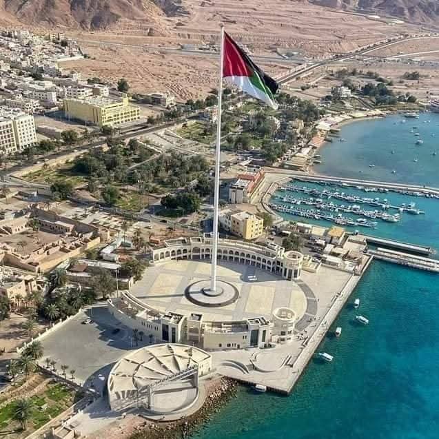 لقاء تشاركي واسع يجمع مفوضي العقبة والمحافظ مع أبناء المجتمع