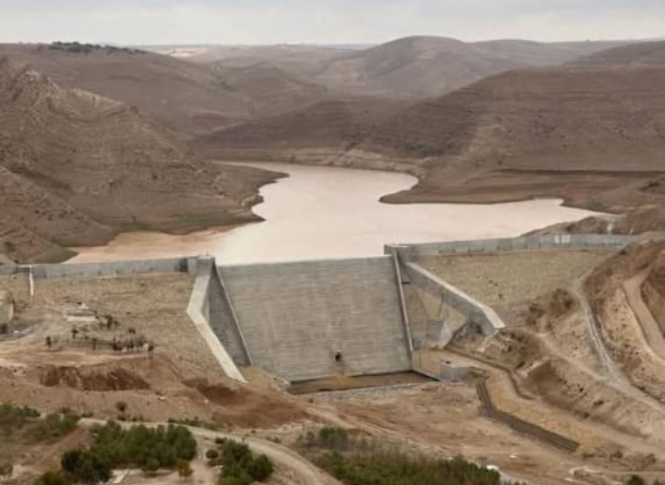 أمطار غزيرة تعيد الحياة لسد الوالة بعد أشهر من الجفاف التام