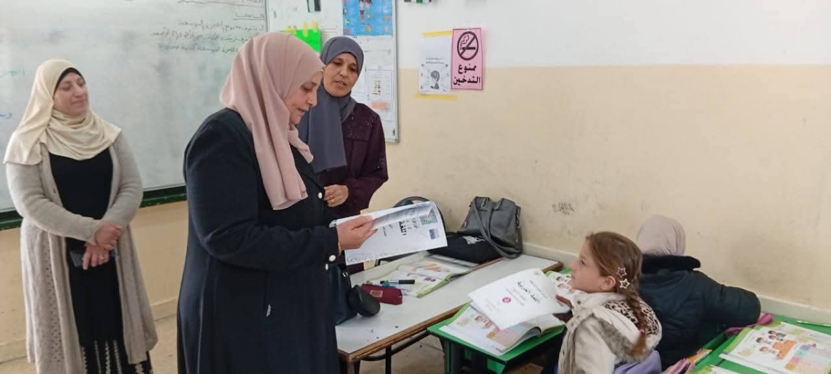 المصري تواصل جولاتها التفقدية لمدارس المزار الشمالي