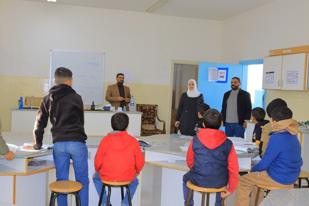 الحويدي تتفقد مدارس أم السرب وتتابع سير العملية التعليمية