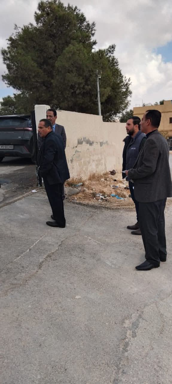 خليفات والزبن يتفقدان مدرسة الذهيبة الشرقية الثانوية المختلطة