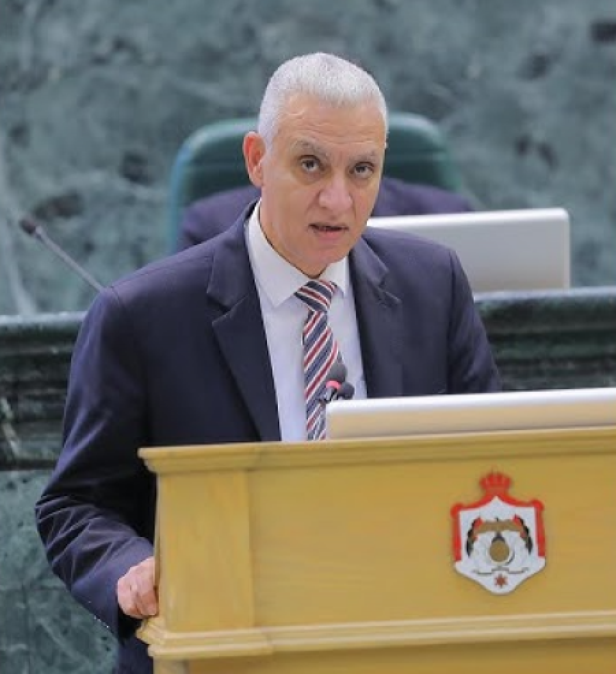 النائب العموش: يجب أن يعرف الشباب ما هو القايش والفُتيك والبوريه