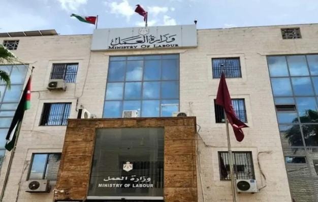 وزارة العمل: إصدار 5460 قرارا بتسفير عمال وافدين خلال الشهور العشرة الأولى