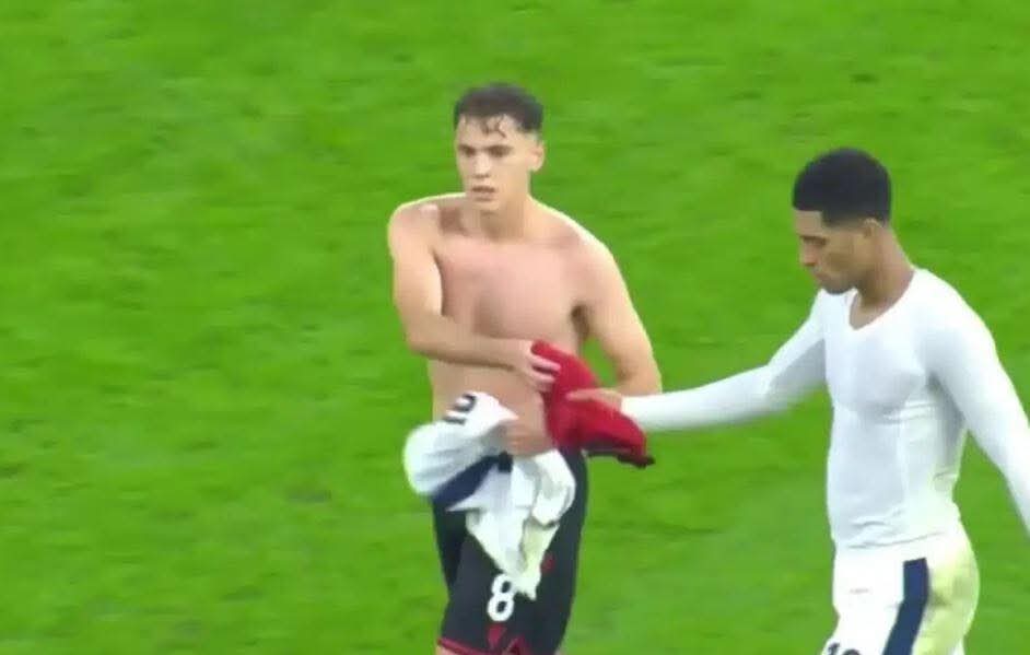 بيلينغهام يتعرض لوابل من الانتقادات بعد سلوكه أمام ألبانيا