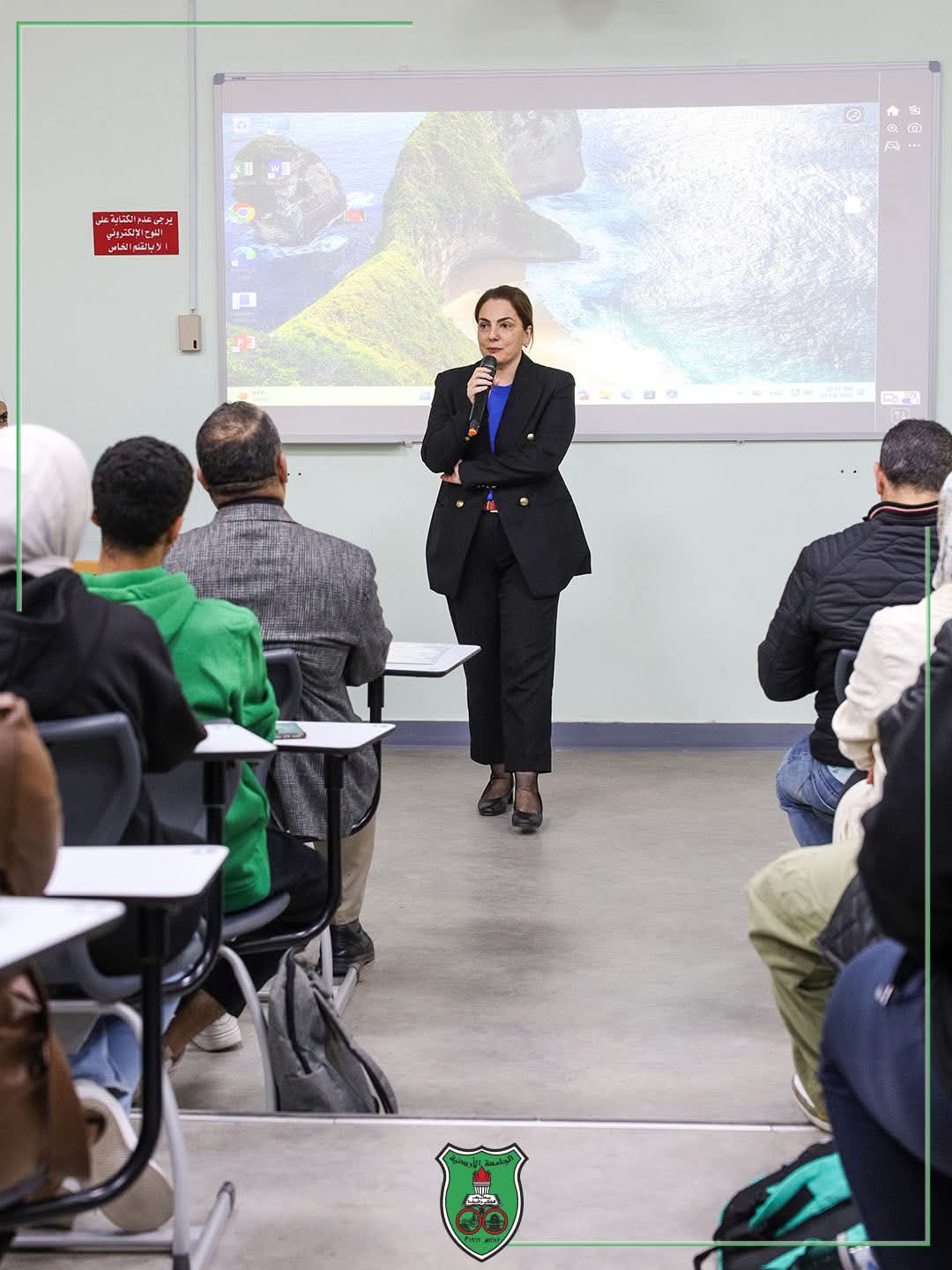 عَميدة كُلّية التَّمريض تدعو طُلبَة الكُلّية لِاستثمار سَنَواتهم الجامعية في التعلُّم والتميّز