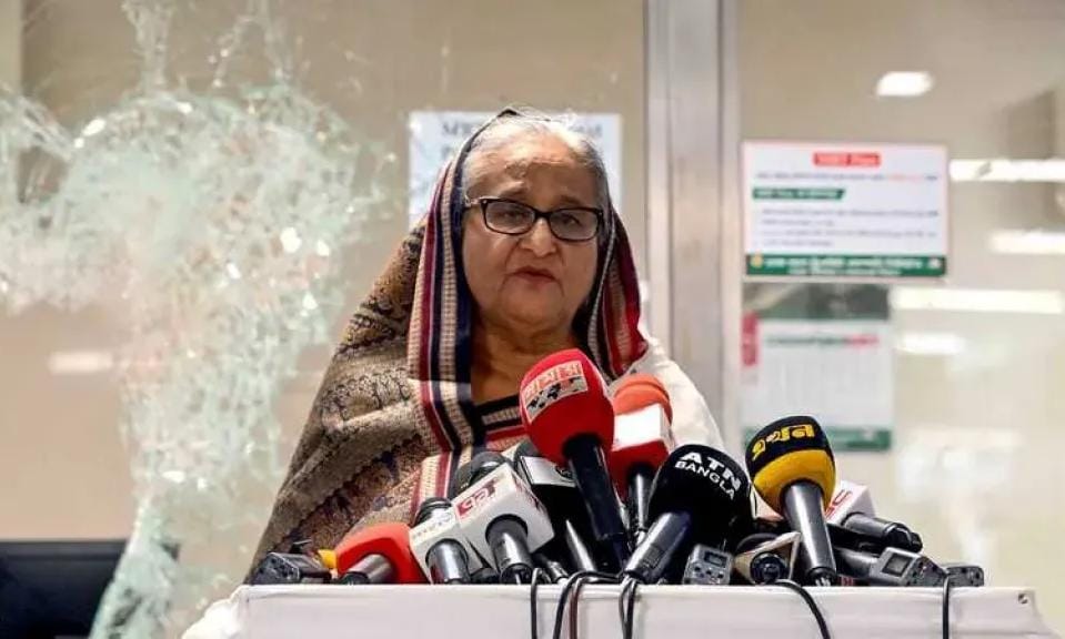 أول تعليق من الشيخة حسينة على حكم الإعدام الصادر غيابياً