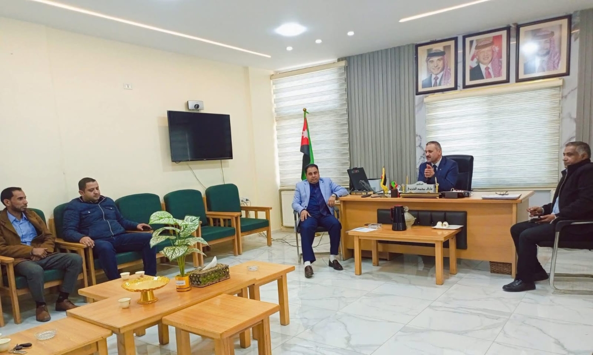 الجريري يترأس اجتماعاً لمناقشة جاهزية مراكز امتحانات الثانوية العامة التكميلي 2025 في تربية الجيزة.