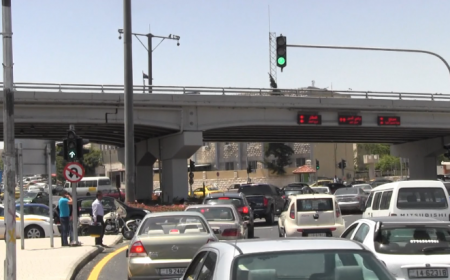 أزمة مرور خانقة إثر حادث بين 3 مركبات بعد جسر النهضة