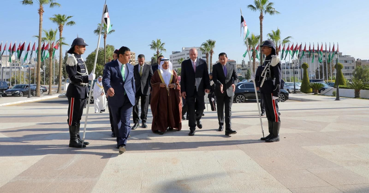 الفايز يُجري مباحثات رسمية مع نظيره البحريني في عمّان...صور