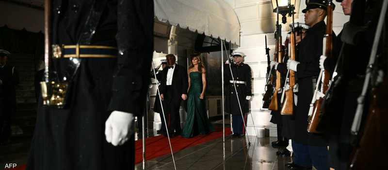 بالأخضر.. فستان ميلانيا يسرق الأضواء في البيت الأبيض