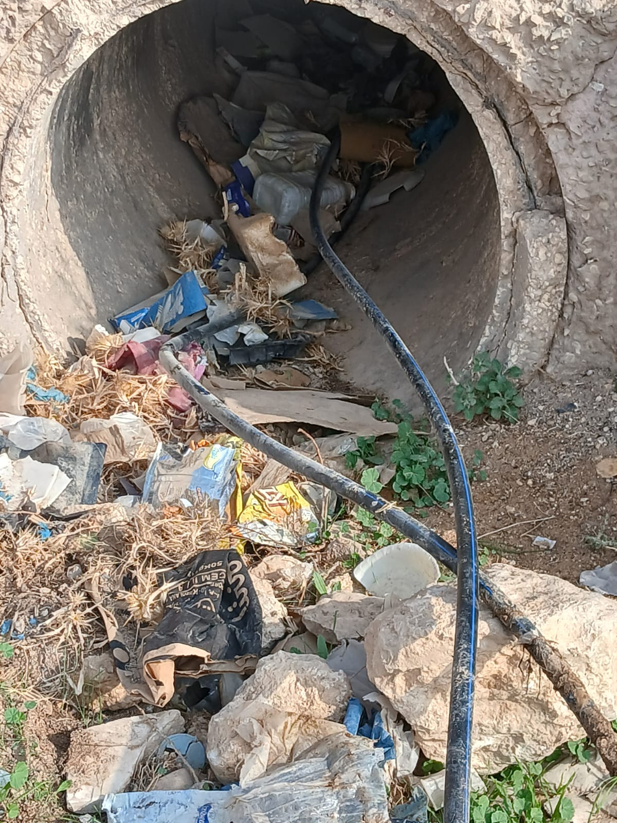 المياه: تضبط اعتداءات في الزرقاء بطاقة الف متر مكعب...صور وفيديو