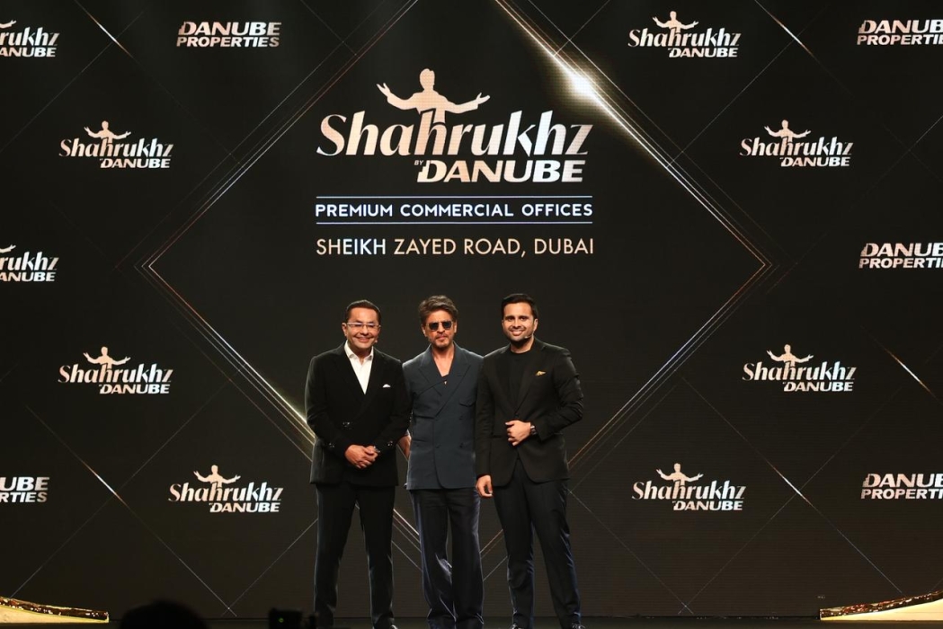 البرج يحمل اسم شاروخان ليكون أول برج تجاري في العالم يُسَمَّى باسم نجم سينمائي