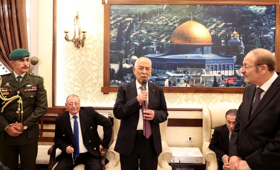 مندوبا عن الملك وولي العهد. العيسوي يعزي عشائر القاضي والشرايعة والمجالي ومنّاع...صور