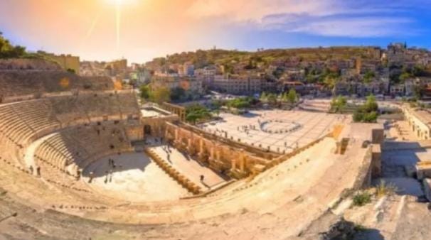 كتلة هوائية أدفأ من المعتاد تؤثر على المملكة نهاية الأسبوع