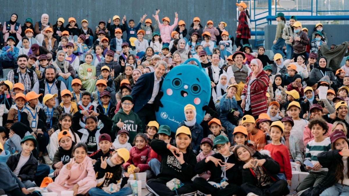 آلاف الأطفال الأردنيين يحتفلون باليوم العالمي للطفل