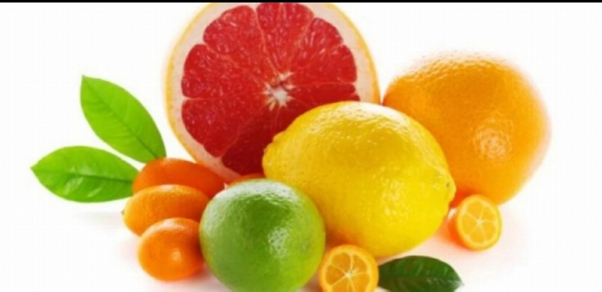 تعرف على دور فيتامين C في تعزيز صحة البشرة وطرق الاستخدام الآمن