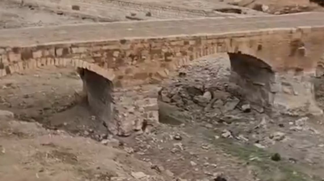 ولا نقطة مياه.. فيديو لنهر العاصي يفطر قلوب السوريين