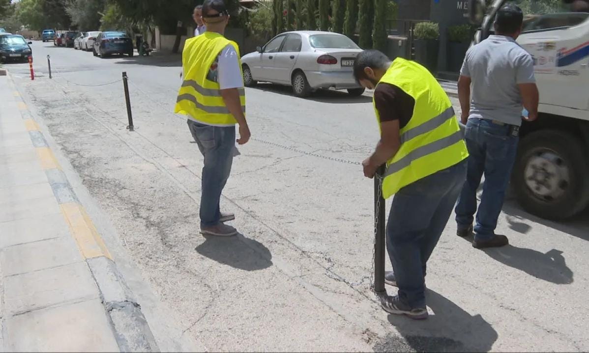 إزالة أكثر من 10#44;400 عائق لتحسين البيئة المرورية في عمّان