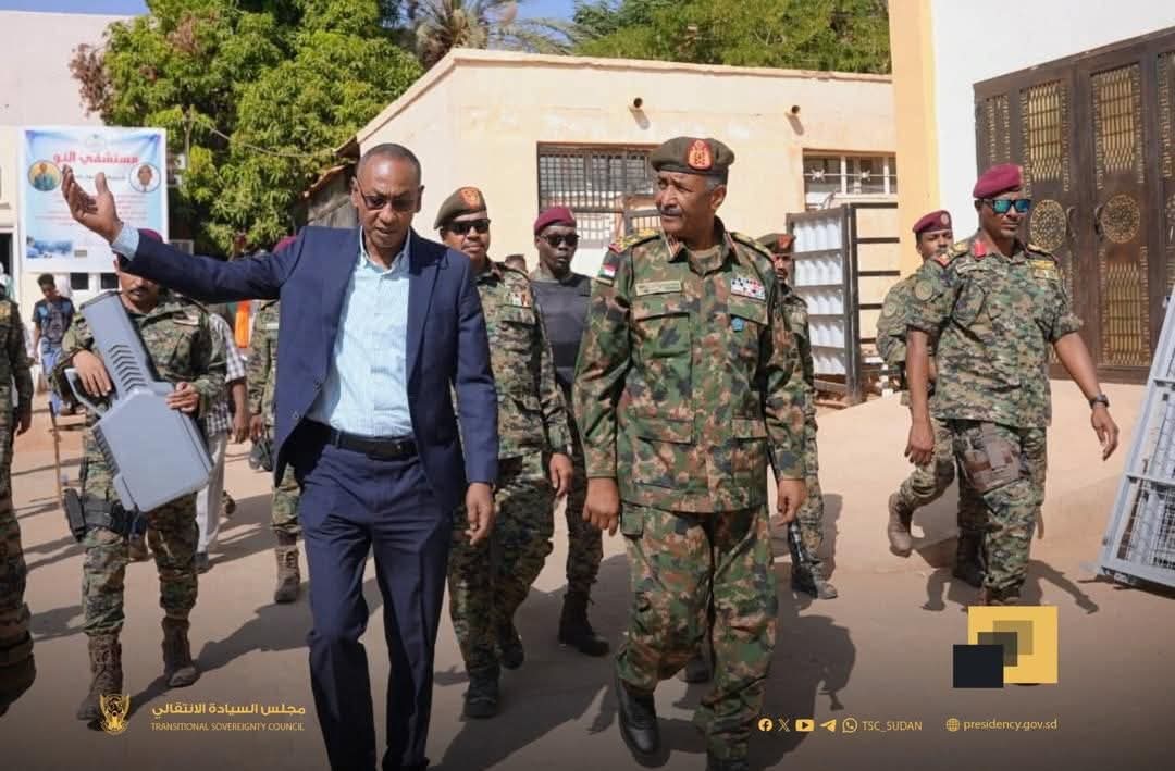 البرهان يزور مستشفى النو التعليمي ويشيد بالطاقم الطبي