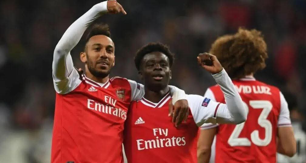 ساكا: لويز واوباميانغ منحاني الثقة