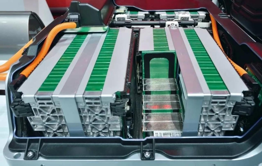 ترخيص 3 شركات لجمع وإعادة تصدير بطاريات السيارات الكهربائية