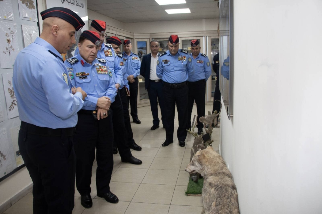 مساعد مدير الأمن العام يتفقد الإدارة الملكية لحماية البيئة ويشيد بجهودها في تعزيز الأمن البيئي...صور