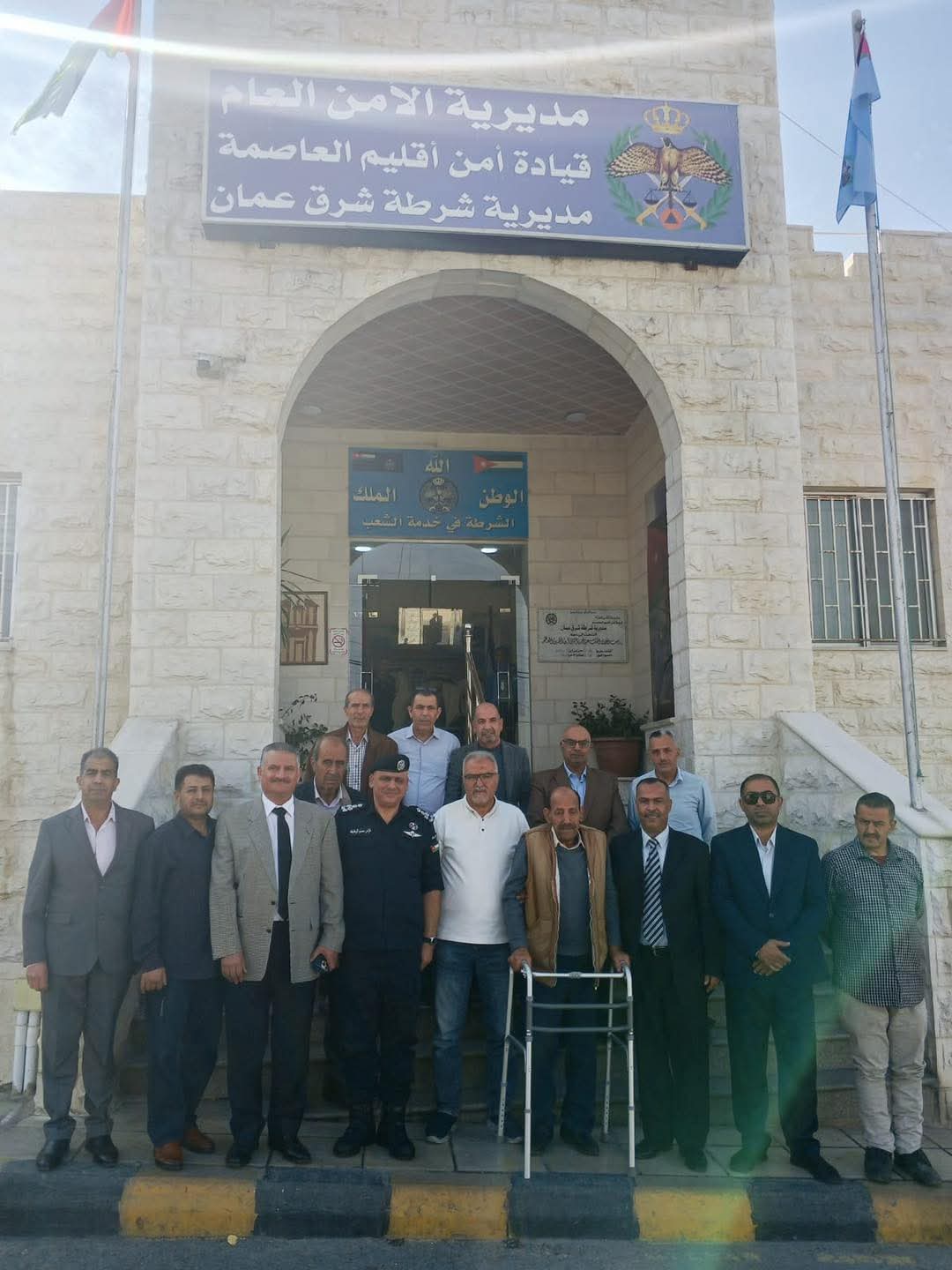مدير شرطة شرق عمّان يلتقي متقاعدي الأمن العام تعزيزًا للتواصل والشراكة المستمرة