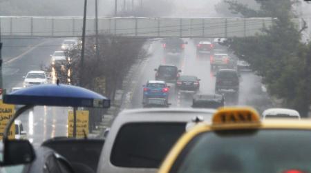 الدوريات الخارجية تحذر من وجود الضباب في بعض المناطق