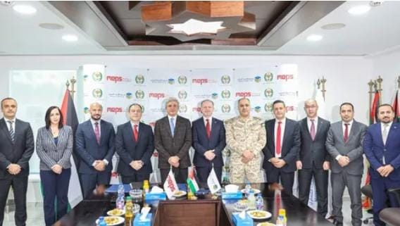 اتفاقية لإصدار بطاقات مدفوعة مسبقاً للمكلفين بخدمة العلم