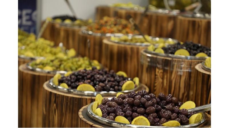 افتتاح مهرجان الزيتون الوطني الـ25 بحضور رسمي ودولي واسع