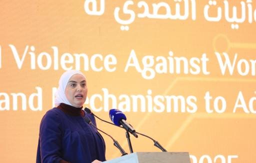 بني مصطفى تفتتح جلسات حوارية حول العنف الرقمي ضد المرأة