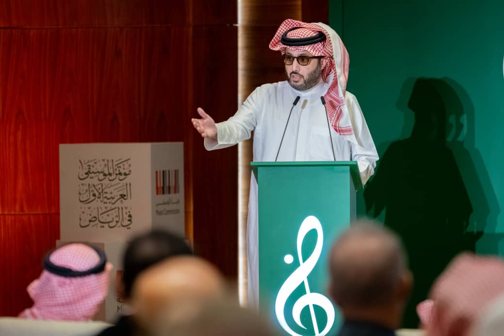 تركي آل الشيخ يدعو لتوثيق شامل للمقامات الشرقية العربية